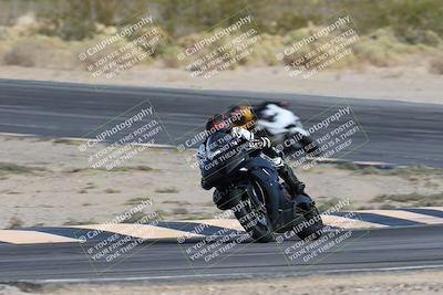 media/Nov-16-2025-Race Pace (Sun) [[8c5fa54630]]/Non Verified Riders (1st 20 Minutes)/2-Turn 10 (1010am)/